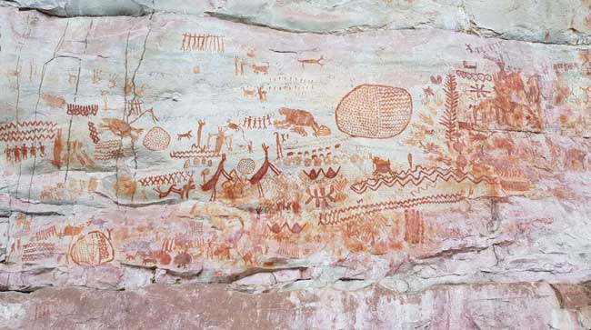 لوحات صخرية قديمة تثير الجدل.. هل تظهر فيها حيوانات عملاقة منقرضة من العصر الجليدي؟